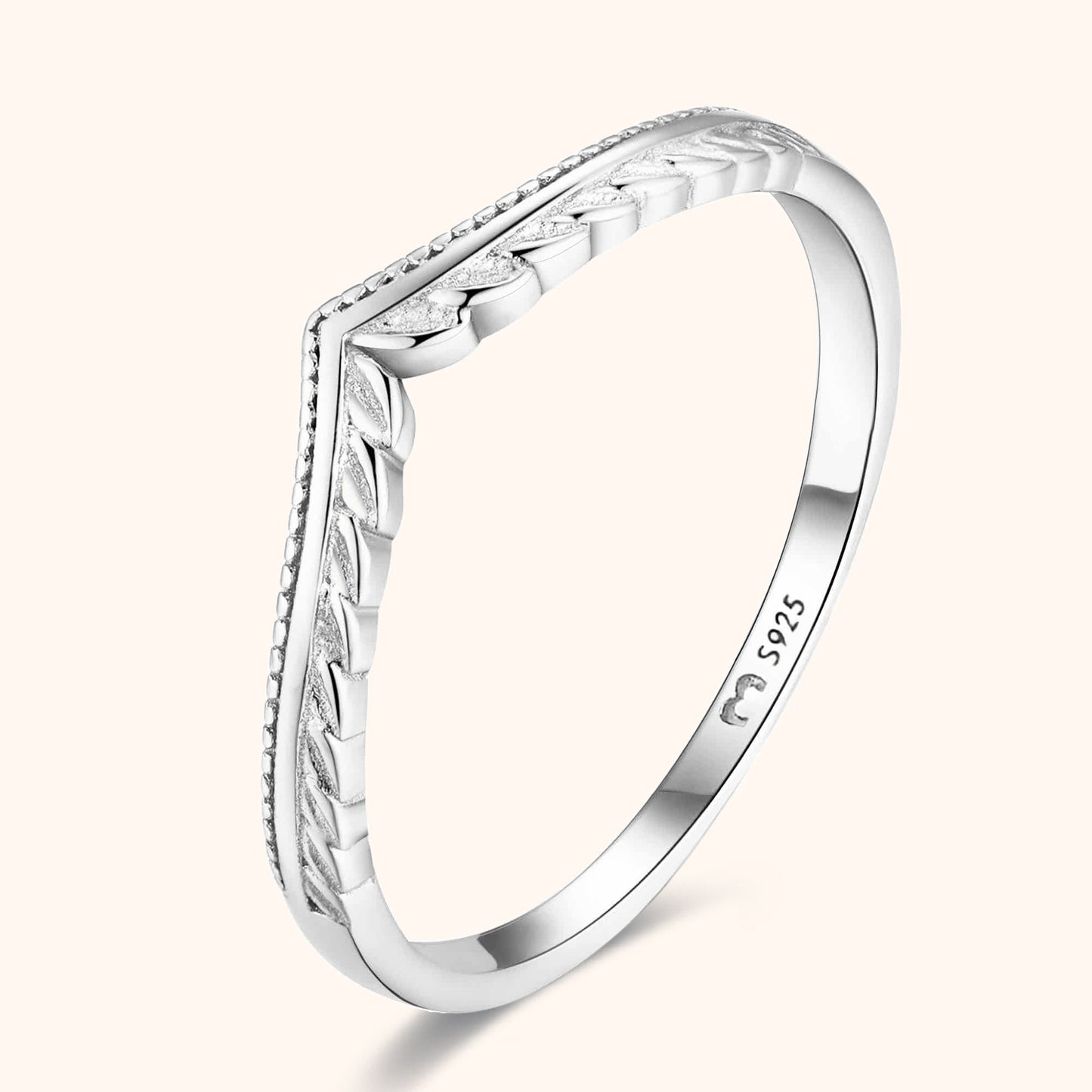 Silberring 925 Sterling mit Zickzack-Design, eleganter Damenring, Schmuckaccessoire.