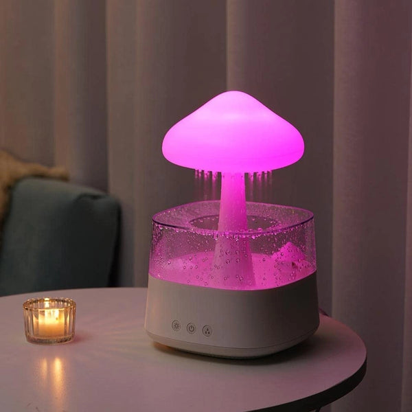 Pilzförmiger Luftbefeuchter mit rosa LED-Licht auf Tisch, moderne Wohnkultur.