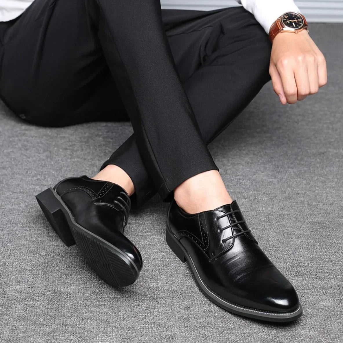 Men's Closed-Lace Oxford Dress Shoes with Brogue Perforation Detail 4