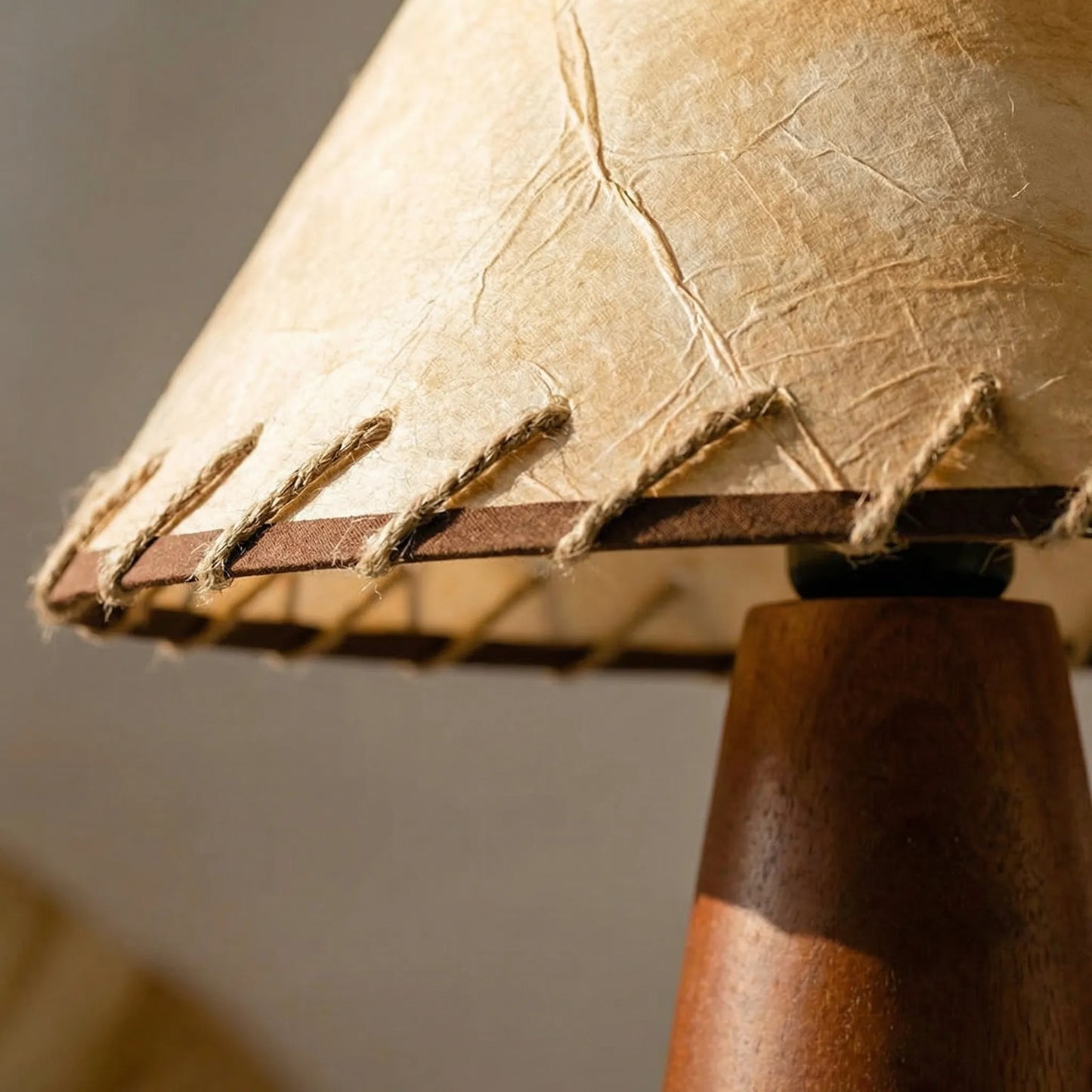 Retro-Style Woven Shade Lamp -  Oaklume