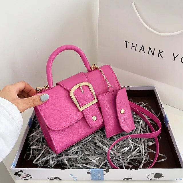 Rosa Handtasche mit goldener Schnalle, Kunstleder, modisch, Damenaccessoire, Geschenkbox.