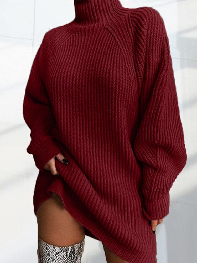 Roter Strickpullover Damen, Rollkragen, Oversize, Wintermode, gemütlich, warm, modisch.