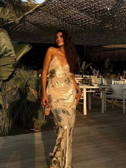 Schlichtes Sommerkleid mit tiefem V-Ausschnitt – Selene