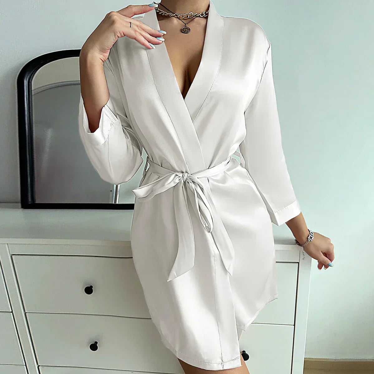 Negligé aus Glacé-Seide mit Korsett – Noémie