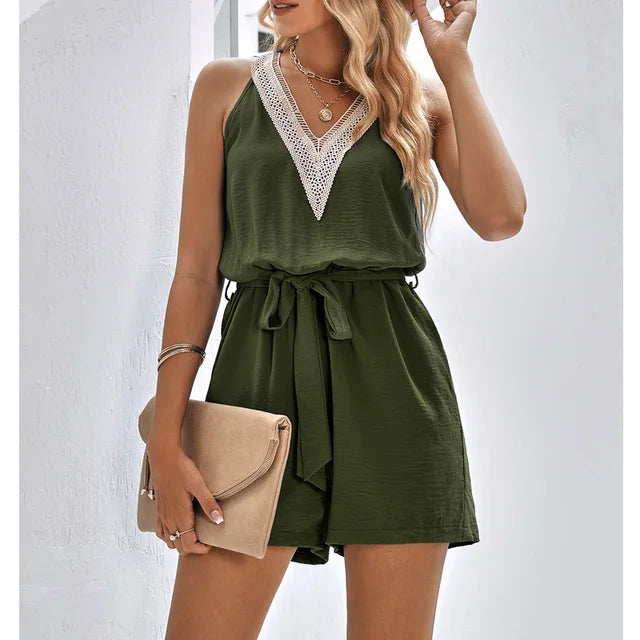Sommeroverall mit Spitze, V-Ausschnitt und Shorts – Sorelle