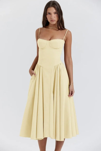 Stylisches Sommerkleid mit Spaghettiträgern und Taillenmieder – Mira