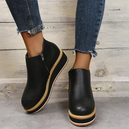 Stilvoller Herbst-Keilabsatz-Stiefel – Mila