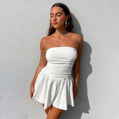 Weißes, trägerloses Minikleid mit gerafften Details – Nikki