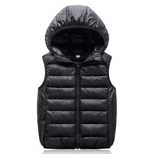 Schwarze Daunenweste mit Kapuze, ärmellos, warm, leicht, ideal für Outdoor-Aktivitäten.