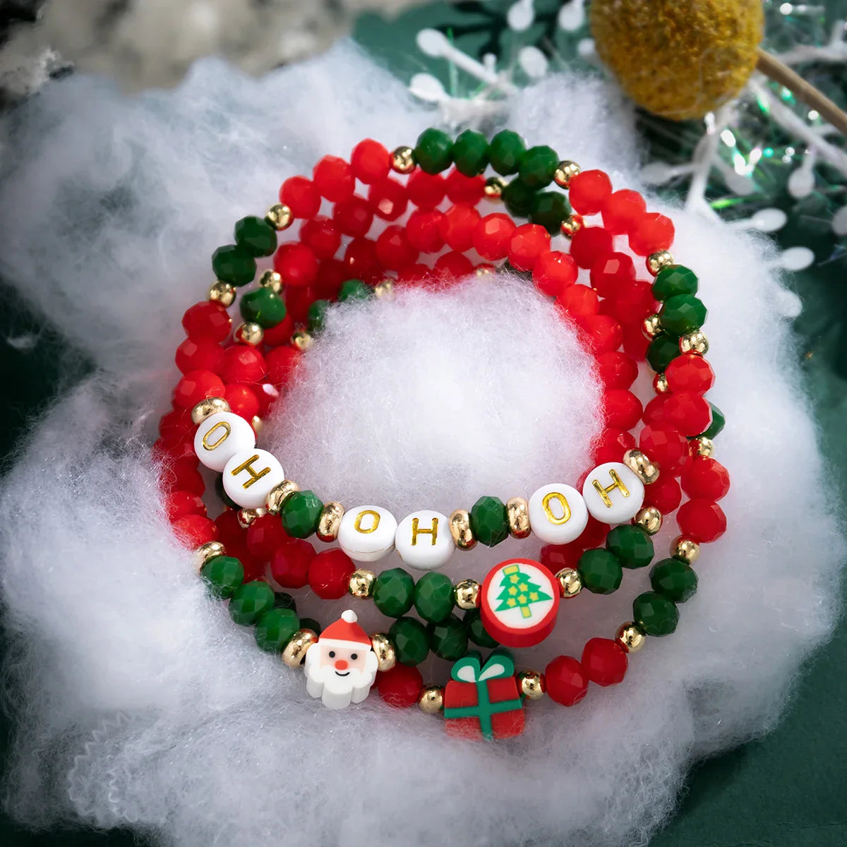 Weihnachtsarmband-Set, rot-grün, Perlen, Buchstaben "HO", Weihnachtsmann, Geschenk, Tannenbaum.
