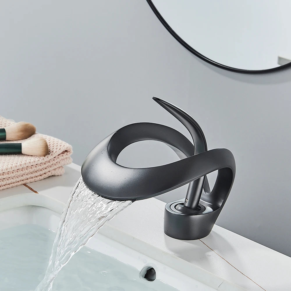 Mischwasserhahn mit Wasserfallauslauf - Flowarc