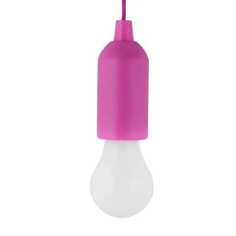 Rosa LED-Lampe mit Zugschalter, energiesparend, modernes Design, für Innenbeleuchtung.