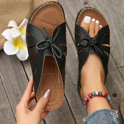 Orthopädische High-Heel-Sandale mit rundem Knopf – Mirella