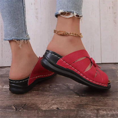Orthopädische High-Heel-Sandale mit rundem Knopf – Mirella