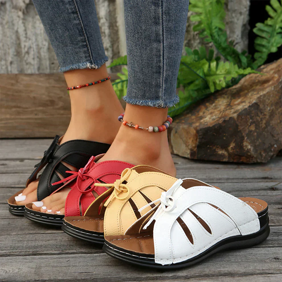 Orthopädische High-Heel-Sandale mit rundem Knopf – Mirella
