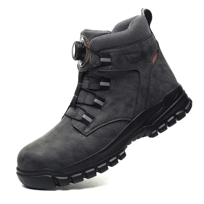 Knöchelhoher Arbeitsstiefel mit Drehverschluss in Grau mit schwarzer Sohle, Seitenansicht auf weißem Hintergrund 7