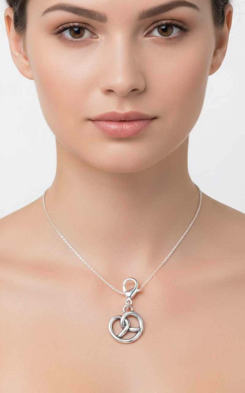 Silberner Brezel-Charm - CharmPretzel 