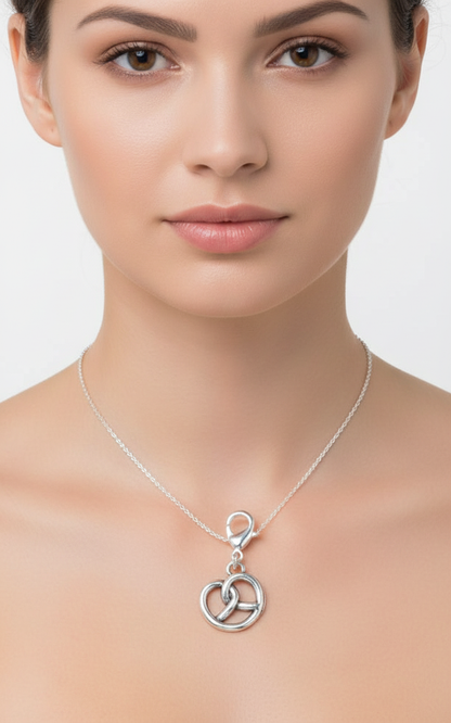 Silberner Brezel-Charm - CharmPretzel 