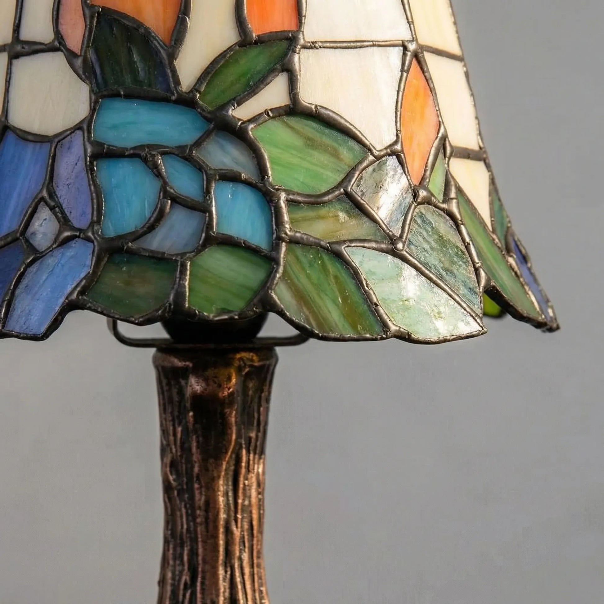 Stained Glass Table Lamp - Aurafleur