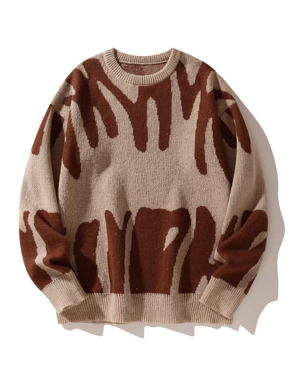 Strickpullover mit abstraktem Muster in Braun auf beigem Grund, Vorderansicht flach liegend 5