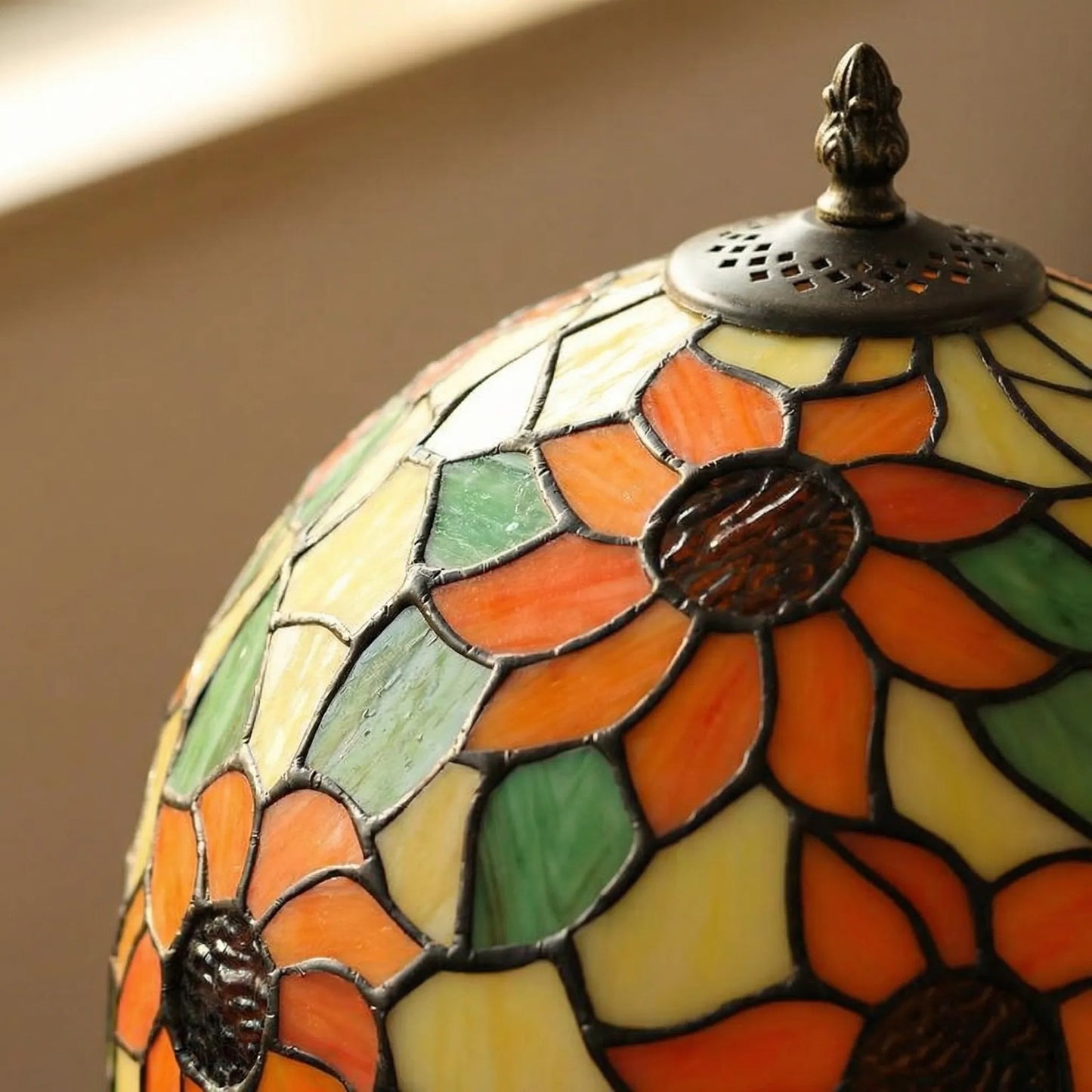 Tiffany-Style Stained Glass Table Lamp -  Tifforia