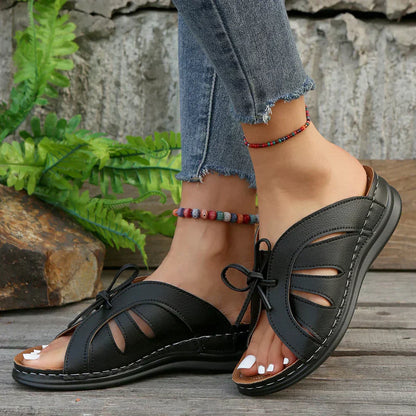 Orthopädische High-Heel-Sandale mit rundem Knopf – Mirella