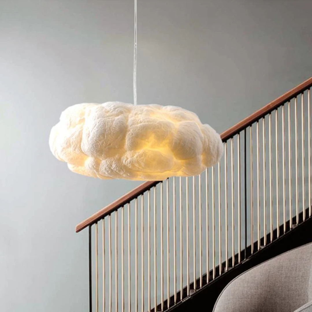 Wolkenförmige Deckenleuchte, weiß, modern, LED, Wohnzimmer, stilvolle Beleuchtung, Inneneinrichtung.