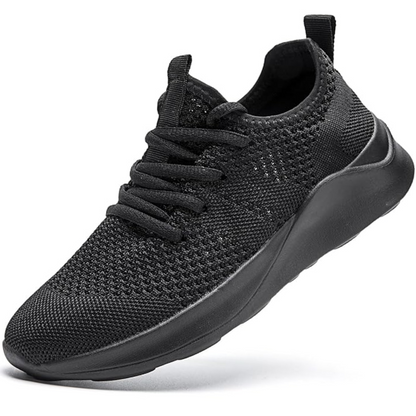 Schwarzer Sneaker aus atmungsaktivem Strickmaterial, ideal für Sport und Freizeit.
