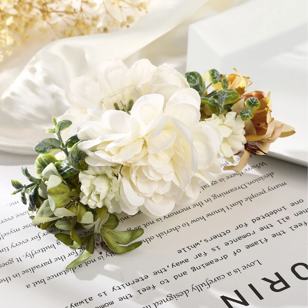 Künstliche Blumenkrone, weiß, grün, Dekoration, Hochzeit, Tischdeko, Seidenblumen, elegant.