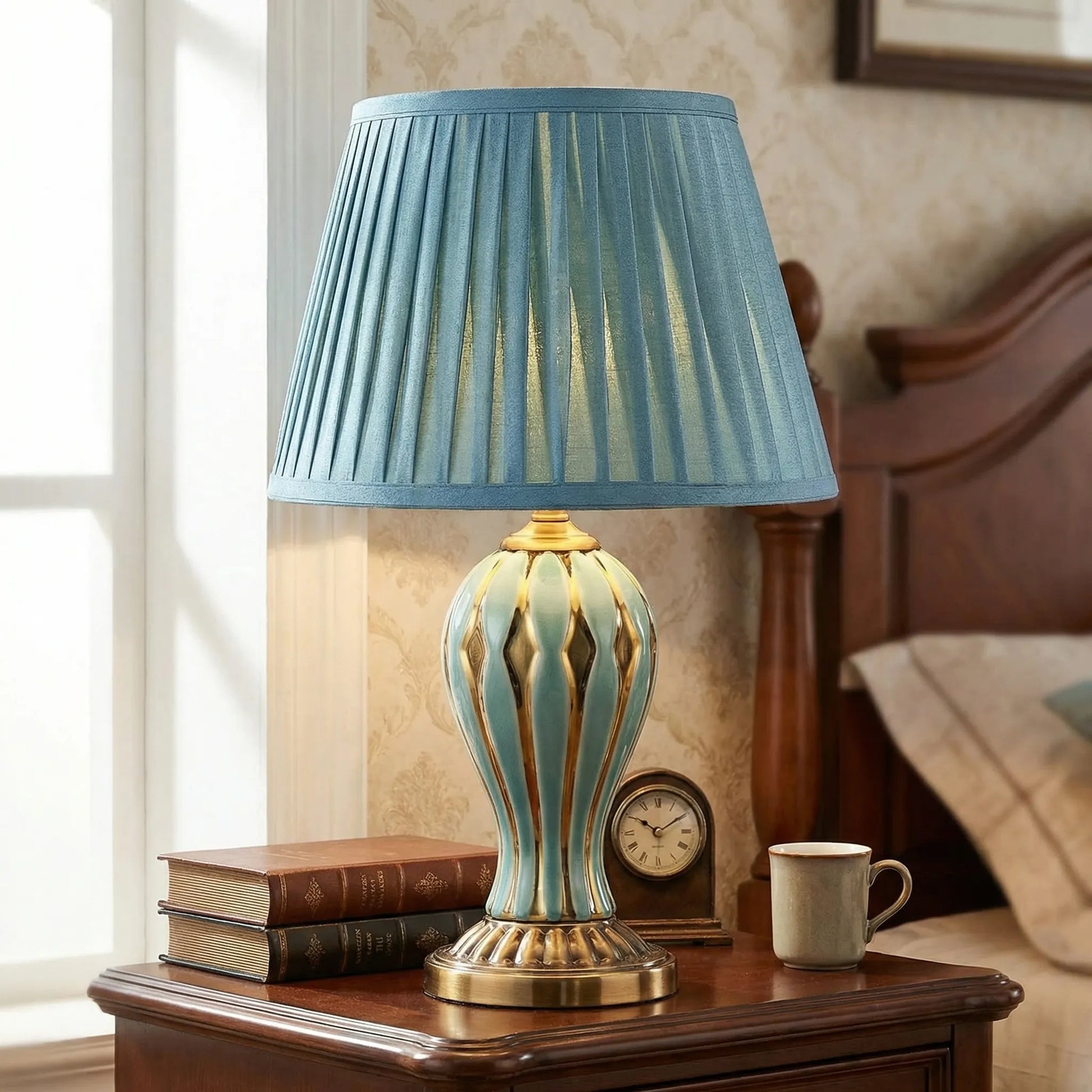 Vintage-Style Ceramic Table Lamp -  Claremoor