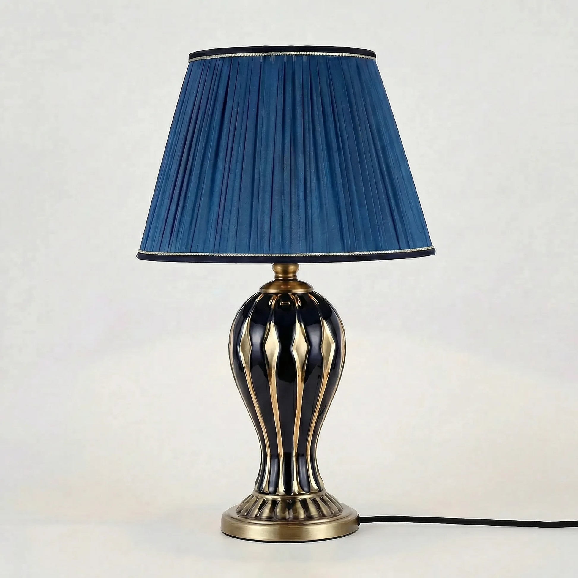 Vintage-Style Ceramic Table Lamp -  Claremoor