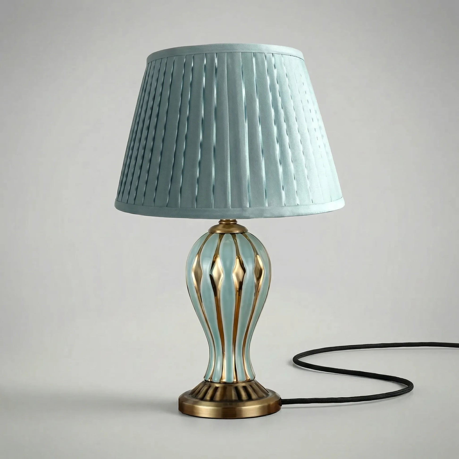 Vintage-Style Ceramic Table Lamp -  Claremoor