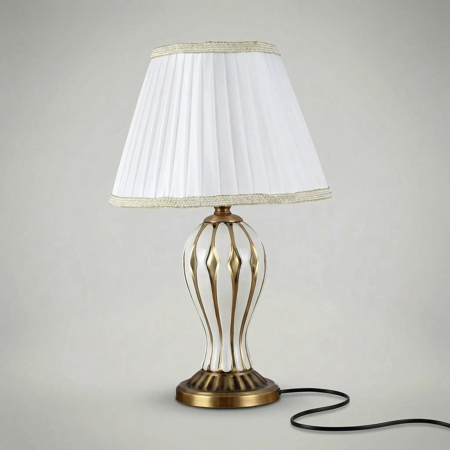 Vintage-Style Ceramic Table Lamp -  Claremoor