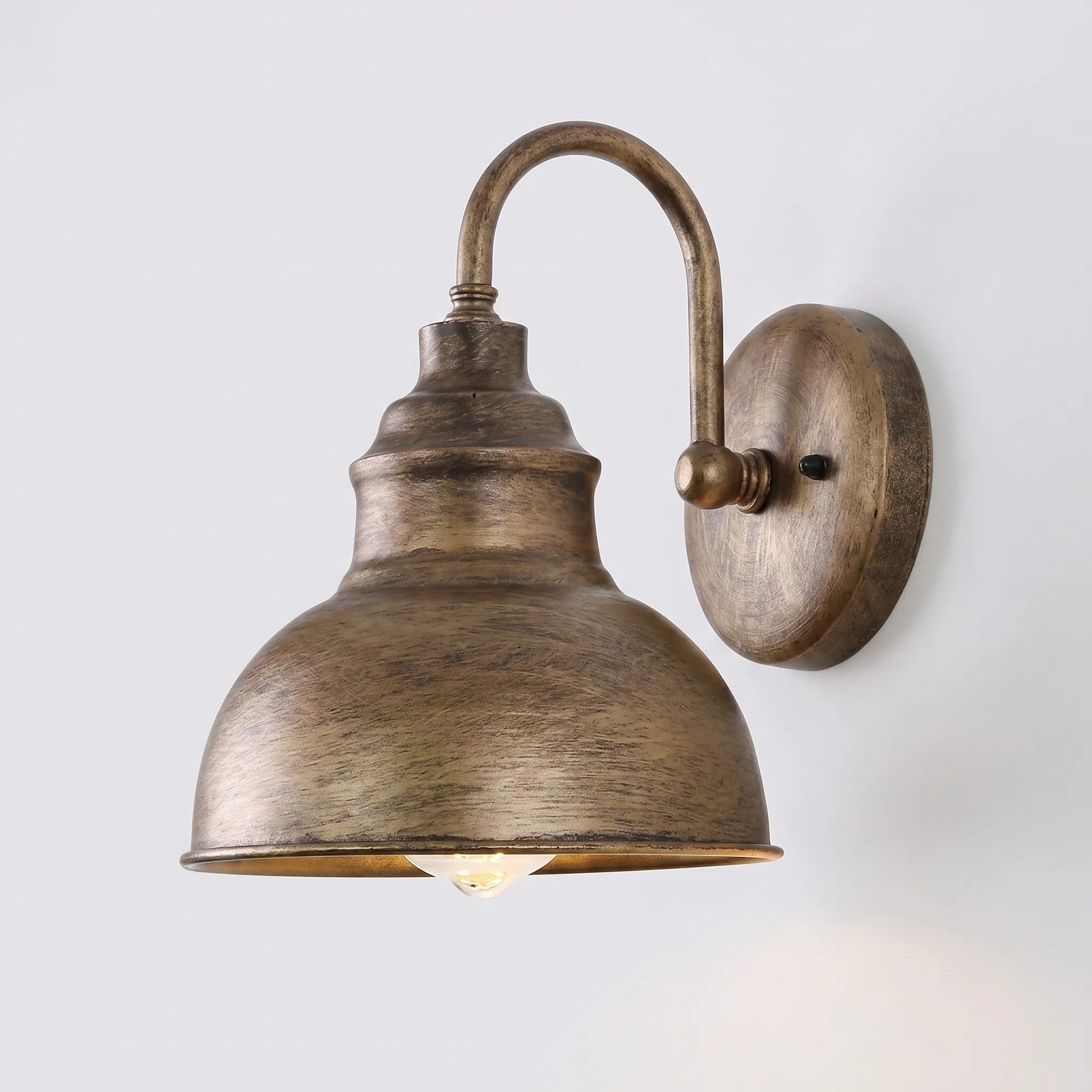 Vintage-Style Outdoor Wall Lamp -  Vanthorpe