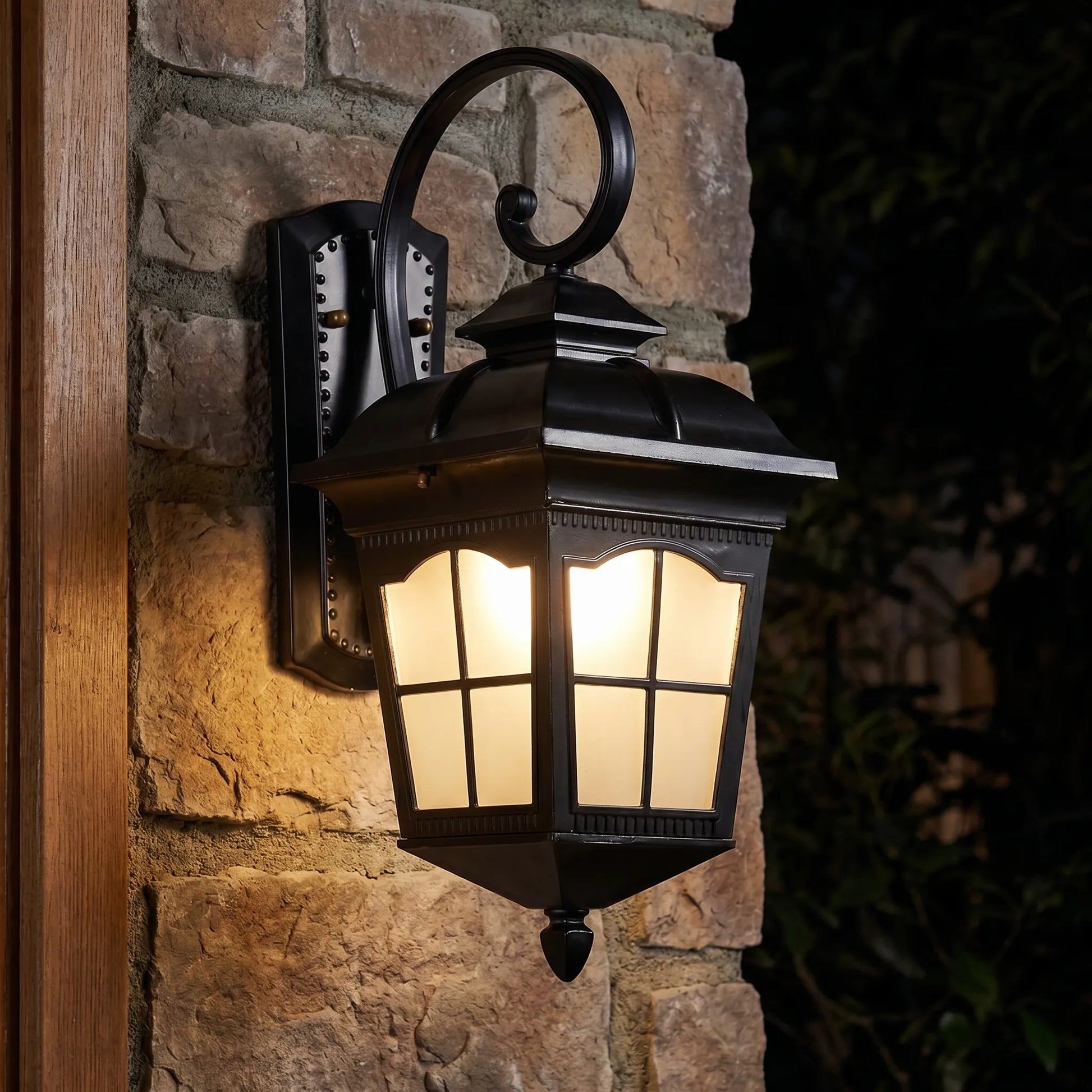 Vintage-Style Outdoor Wall Lantern -  Lumevara