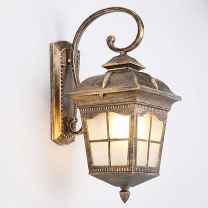 Vintage-Style Outdoor Wall Lantern -  Lumevara