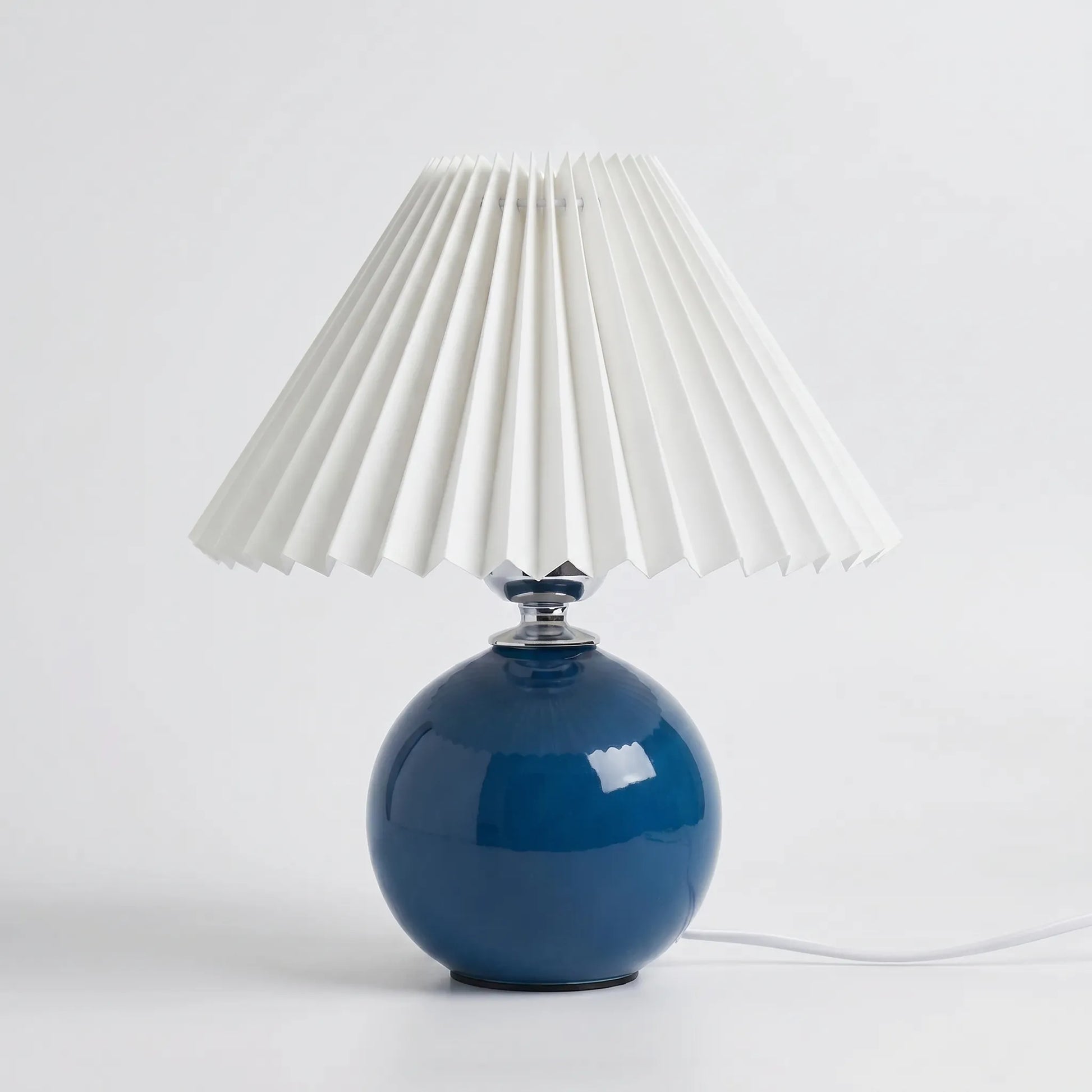 Vintage Pleated Shade Table Lamp -  Plissara