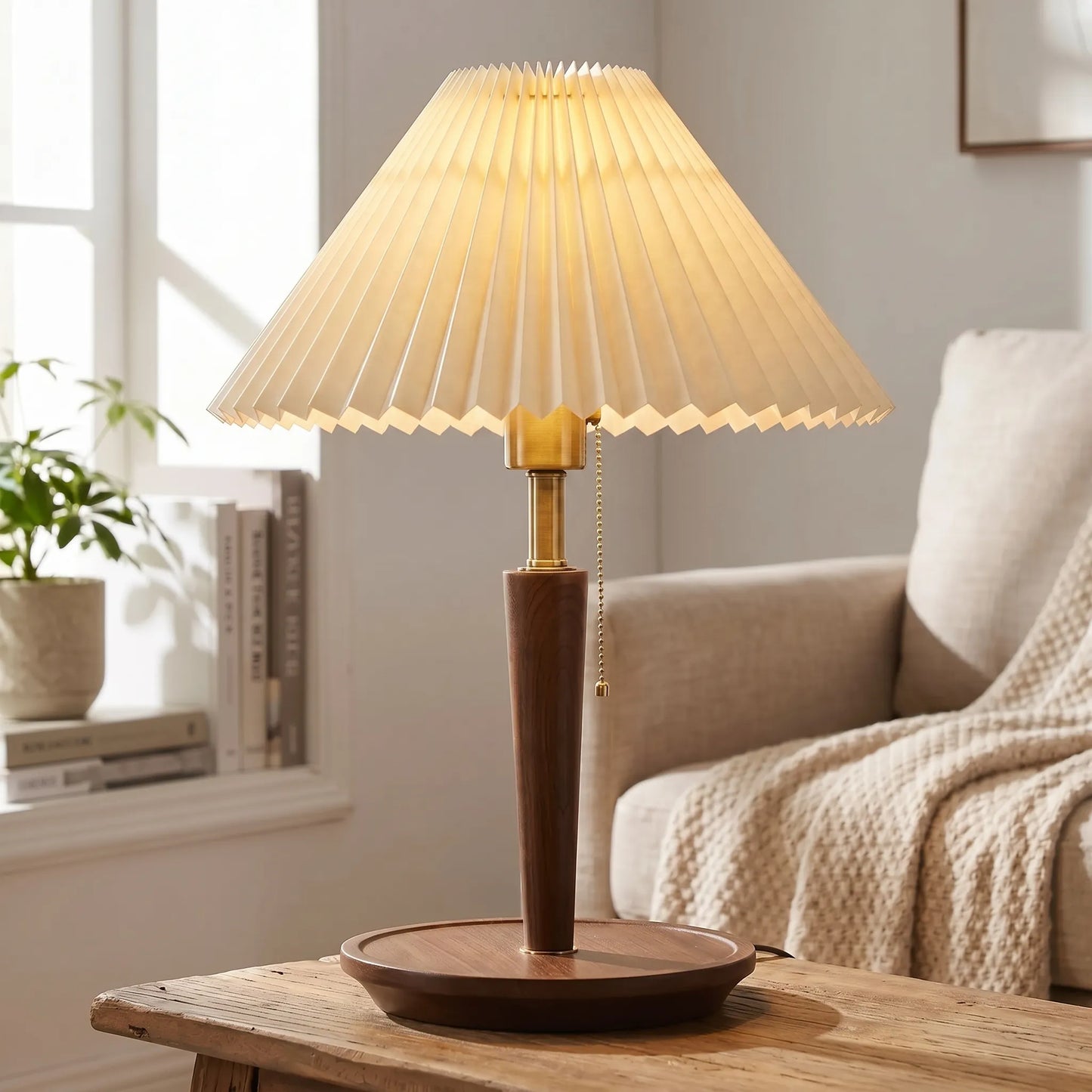 Vintage Style Pleated Table Lamp -  Luminera