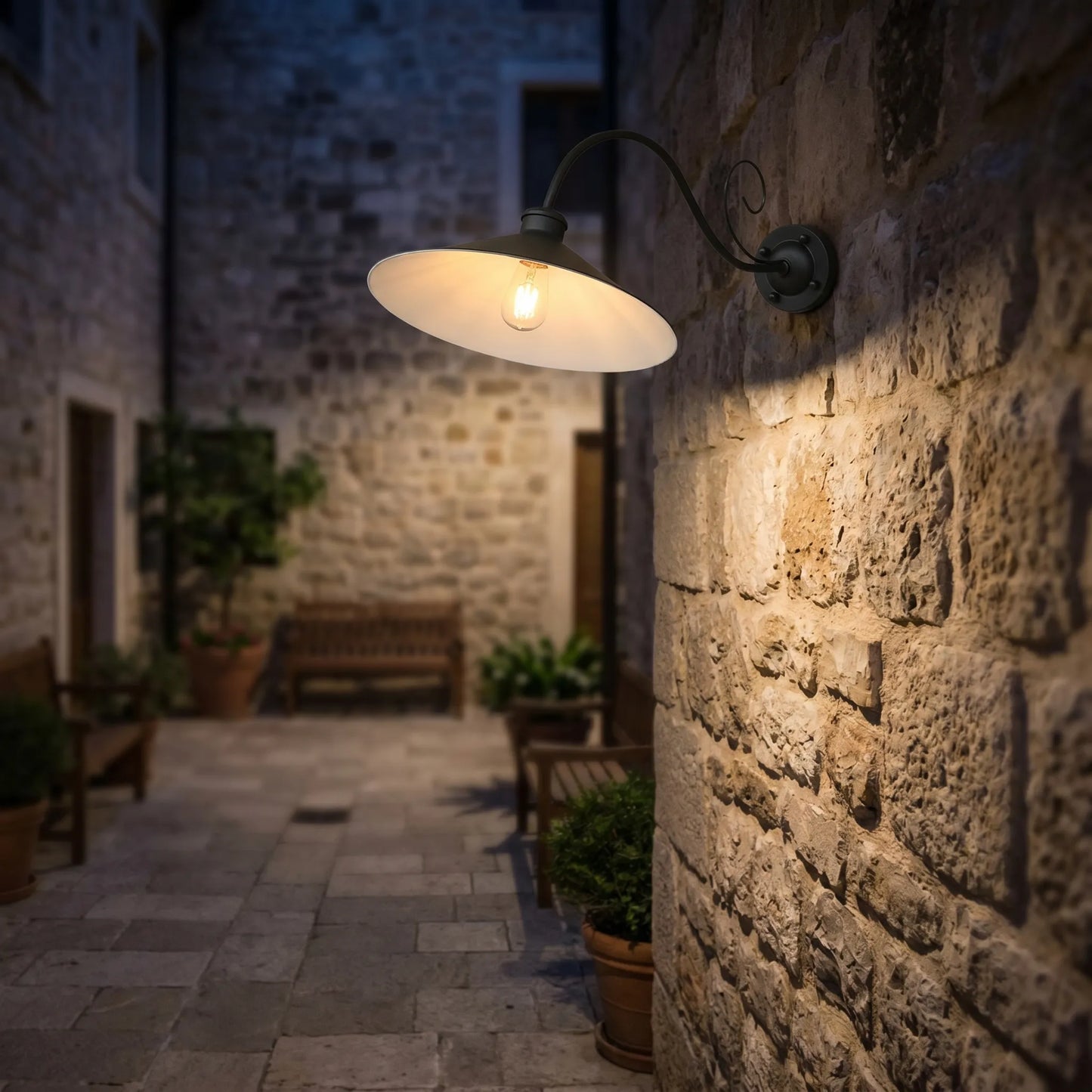 Vintage Style Wall Light -  Lumivell
