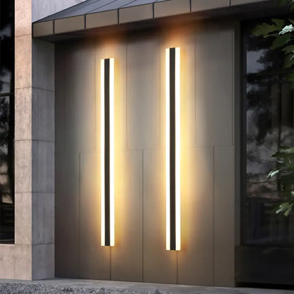 Wasserdichte LED-Außenwandleuchte, IP65, modern, schwarz, für Garten oder Terrasse.