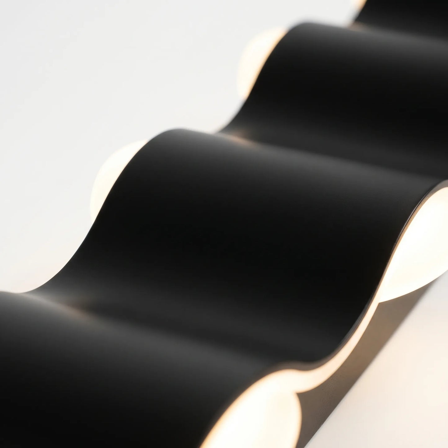 Wave-Shaped Outdoor LED Wall Lamp -  Wavecrest