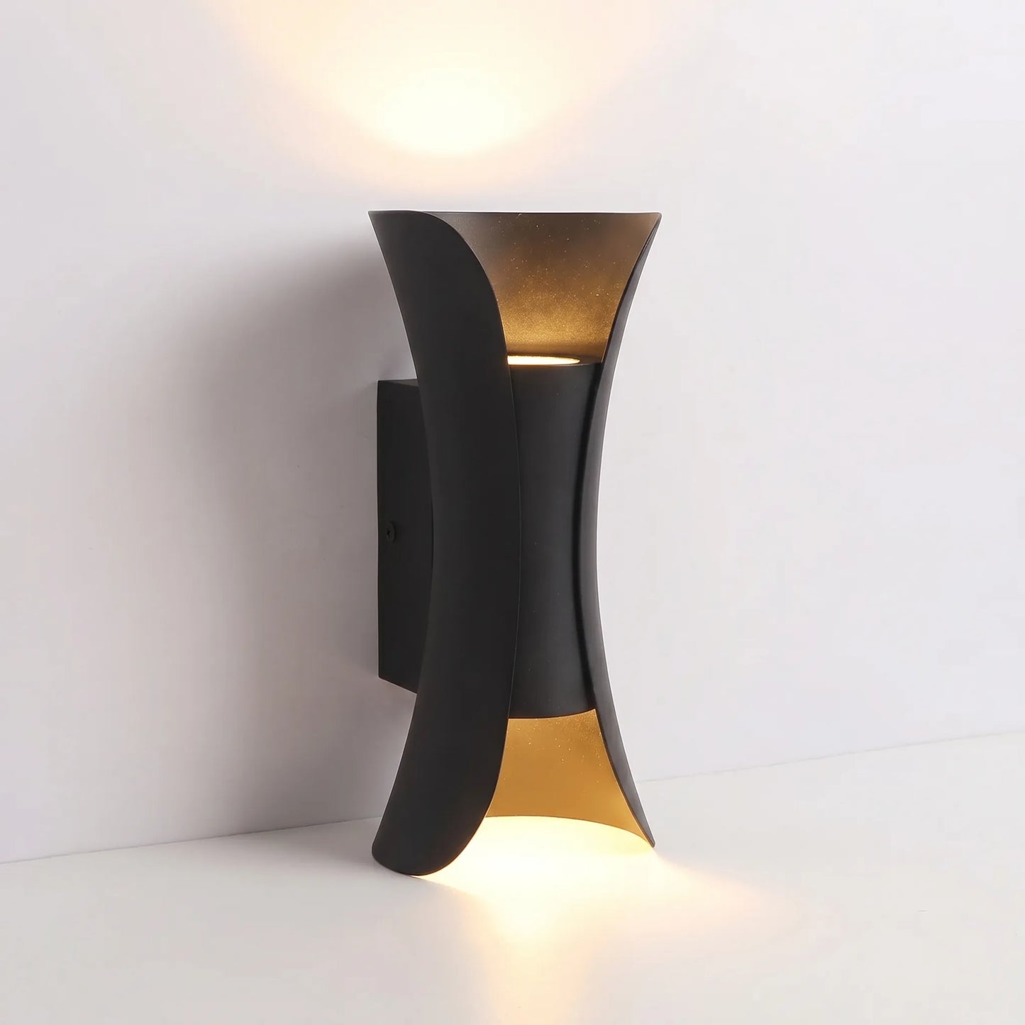 Weatherproof Outdoor LED Wall Light -  Walluxa