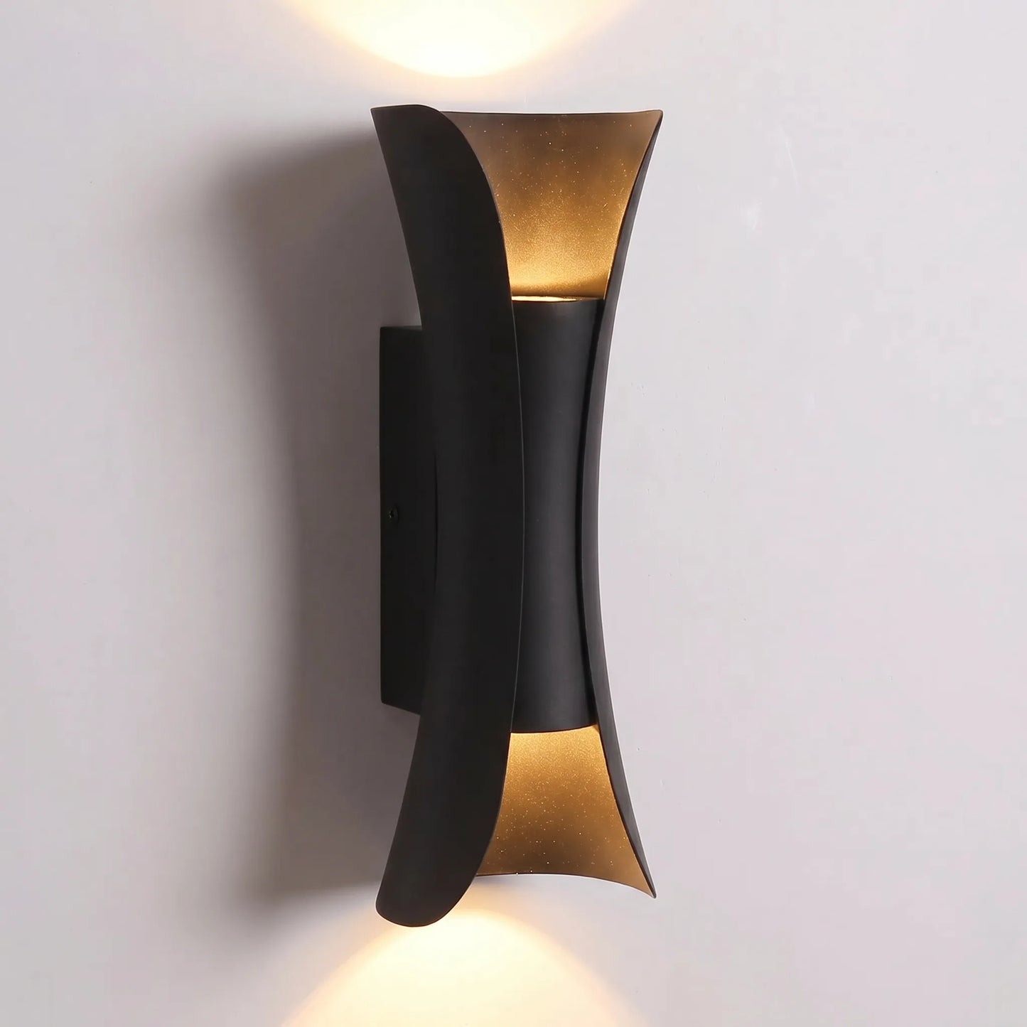 Weatherproof Outdoor LED Wall Light -  Walluxa