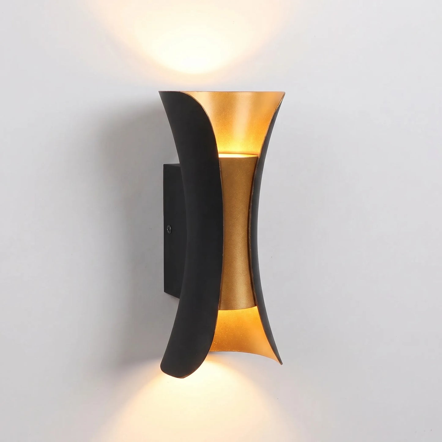 Weatherproof Outdoor LED Wall Light -  Walluxa