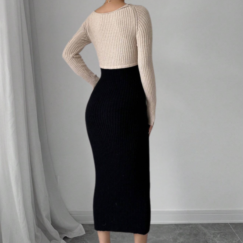 Rückenansicht Damen Strickkleid, beige Oberteil, schwarzer Rock, langärmelig, elegant, modern.