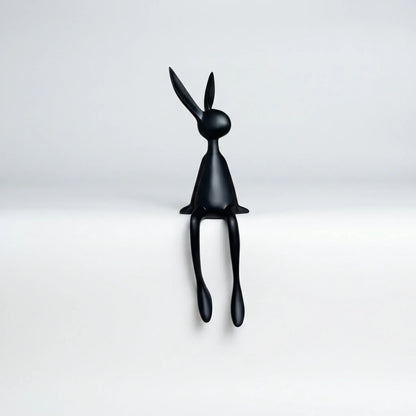 Zittend Konijnfiguur In Minimalistisch Ontwerp - Lapelo