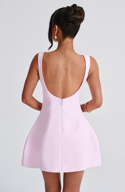 Ärmelloses rosa Mini-Sommerkleid mit Neckholder – Naomi