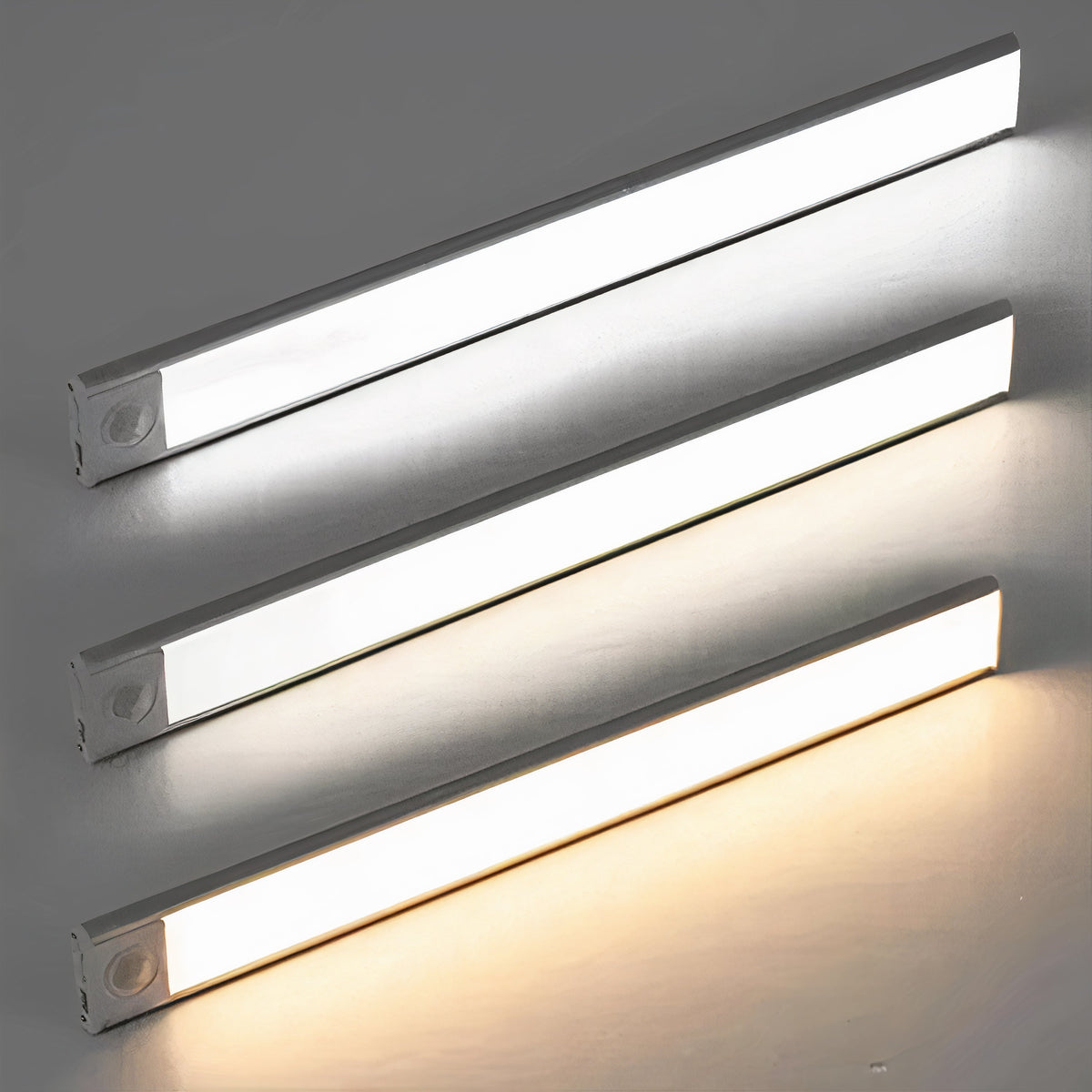 Drei Leuchtleisten übereinander im Vergleich der Lichtfarben von kaltweiß über neutral bis warmweiß. 6