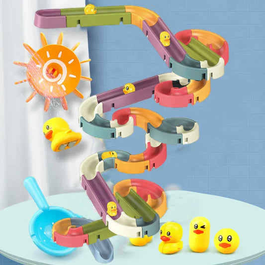 Bunte Baby-Badewannenspielzeug-Set mit Enten und Wasserspielbahn für Kinder.