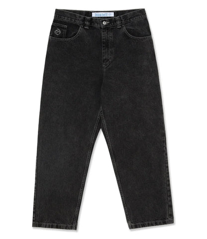 Schwarze Baggy-Jeans, lockere Passform, urbaner Skate-Stil, Herrenmode, Denim-Hose.